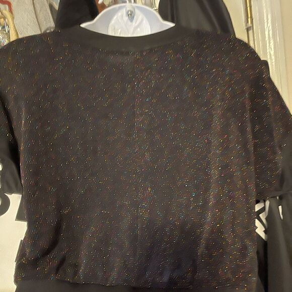2/$15 Multicolored Sparkly Short sleeve cropped top - Picture 3 of 4